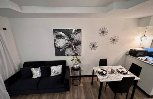 Chic & Cozy 2 bedroom - 1 bathroom - RATED BEST - Foto 28