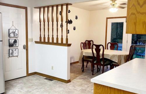 Horse Hideaway Fenced in back yard Dogs Welcome - Foto 25