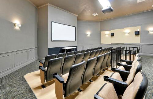 Spring Break Awaits Disney Close Pool Slides Fun - Foto 31