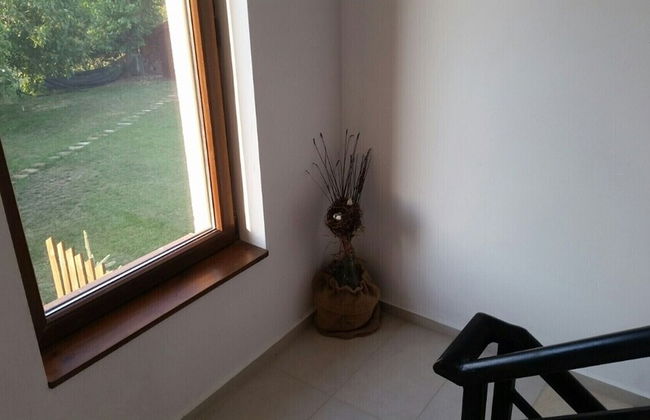 Remarkable 2-bed Apartment in Aleksandrovo - Photo 23