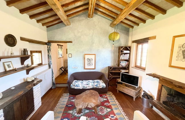 Spoleto Tranquilita Sleeps 20 With Wifi Pool Yoga Studio Gardens and Views - Photo 24