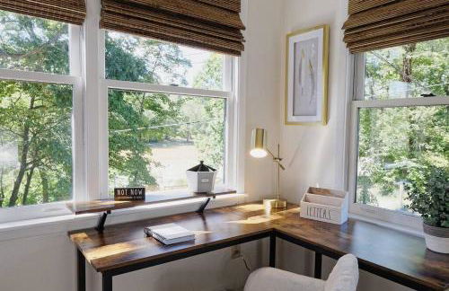 Stylish Lake Hs w/ hot tub: Walk to Blk Mtn Shops - Foto 24