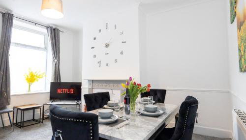 Cosy Four Bedroom Terrace Rishton - Foto 4