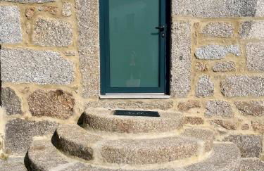 Casas Chão da Roseira - Foto 10