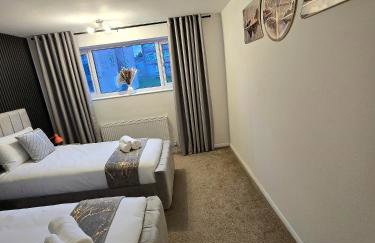 Luxury Modern Comfy 3BR House Contractors Family - Foto 41