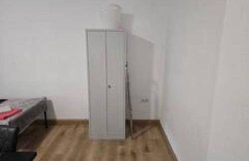 Schöne Vollausgestattete Monteurs- Gästewohnung nähe Raffinerie Leuna und Geiseltalsee für 4 Personen 0301 - Foto 6