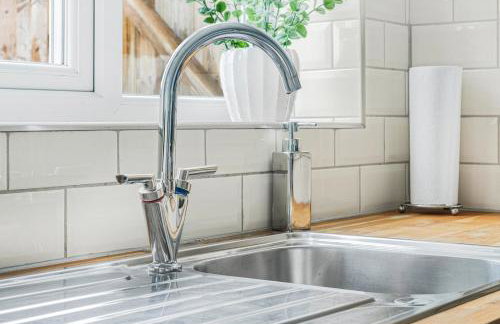 3BR Home with Garden & Free Parking - Foto 12