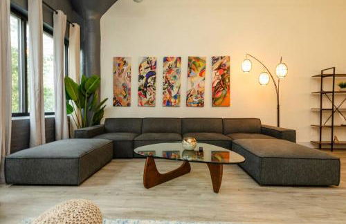 Luxurious 5BR Suite Perfect for Group of 12 guests with Pool table, Optional Parking and Gym Access Near McCormick Place and Soldier Field - Foto 33