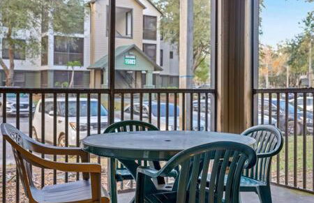 2 MI to USF + Long Term Stays allowed + Gym + Pool - Foto 49