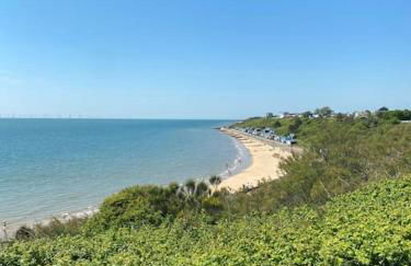 Lovely 1 bed flat 200 metres from beach - Foto 30