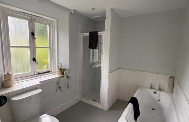 The Farmhouse - Photo 18