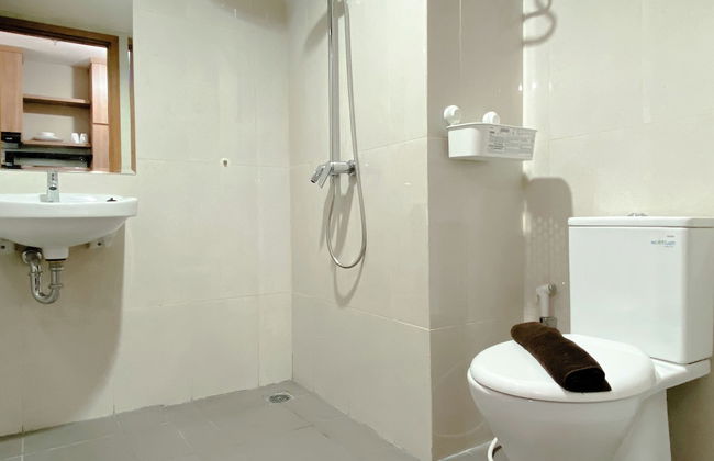Good Choice and Cozy Studio LRT City Jatibening Apartment - Photo 10