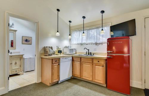 Cozy Portland Studio with Electric Fireplace - Foto 9