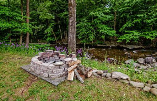 Cabin by the Creek with private creek access - Foto 21