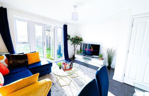 City Centre house for Family, Group & Contractor Stay - Sleeps Upto 9 Guests with Free Parking - Foto 11
