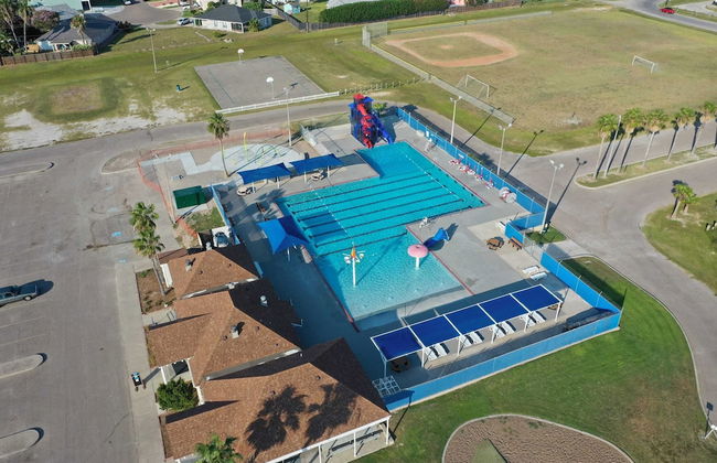 Ridley Retreat Community Pool, Mins to the Beach Corpus Christi + Port A - Foto 38