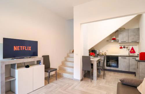 The Cozy Apartment - Wi-Fi, Smart TV, Free Parking - Foto 13
