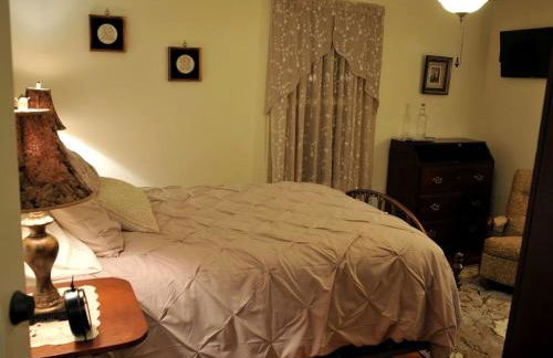 Spacious Cottage Rental with Creek Views near Harrisburg and Hershey, Pennsylvania - Foto 13