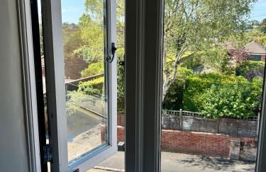 The Cricketers House - Photo 9