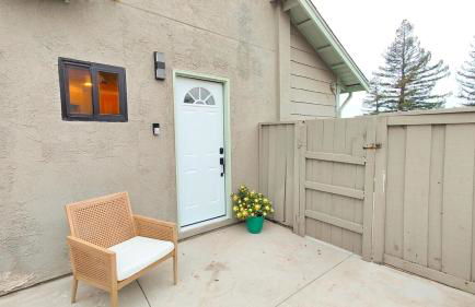 New Beautiful Contemporary Home in Pinole Hill - Foto 10