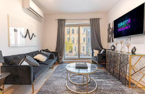 Cozy Brooklyn Getaway with Balcony - Foto 1