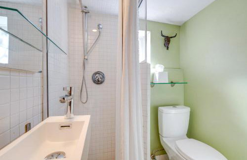 4 Mi to Dtwn Pet-Friendly Austin Studio - Foto 13