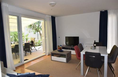 Sunny Lena Premium Family Apartment with Garden, Close to Beach & Pool - Foto 27
