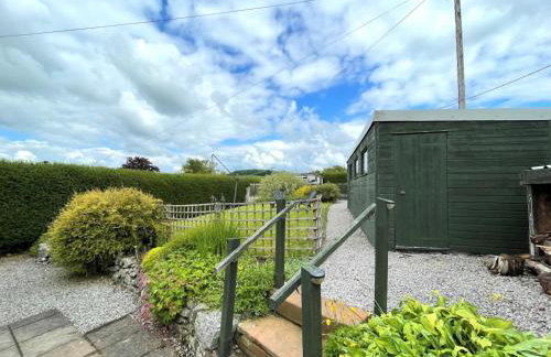 Spacious 3BR Cottage in Beautiful Rural Setting - Pass the Keys - Foto 27