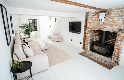 Modern cottage! 5 mins from central line! - Foto 2