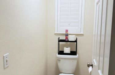 3000sqft Modern Minimal 5BR3BA Home Near ONT - Foto 10