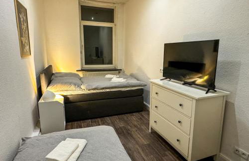 Citynah, Balkon, große Küche und Garten - Foto 9