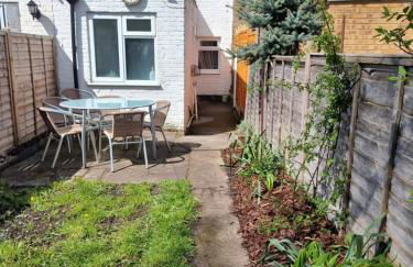 Cute Cottage in Egham Heathrow- 7 Guests 3 bedrooms - Foto 31