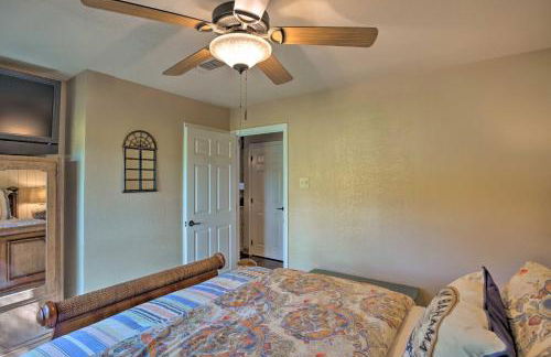 Lake Granbury Getaway! Family Home with Deck and Games - Foto 22