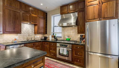 Logan Blvd Luxury! Enjoy the Well-Equipped Kitchen and Prime Location apts - Foto 4