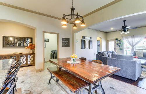 Pool and Hot Tub! Dog-Friendly AwaySis in SE Austin - Foto 8