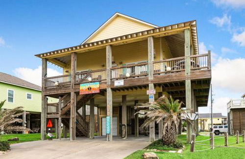 BEACHFRONT with DECK Hot Tub and View and Cargo Lift Sleeps 14 - Foto 3