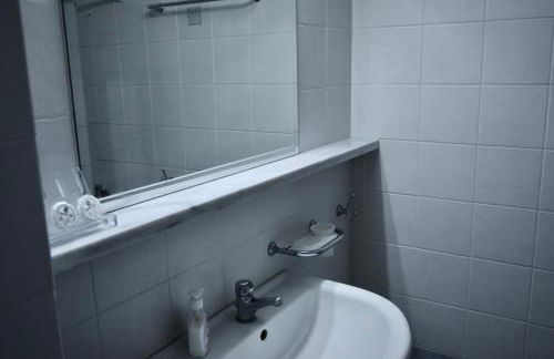 EviaXL Studios - Photo 4