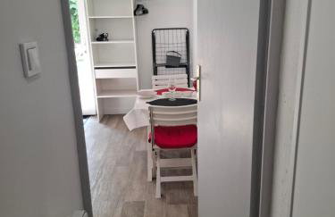 Charmant studio RDC avec terrasse, parking & cuisine équipée - Foto 4