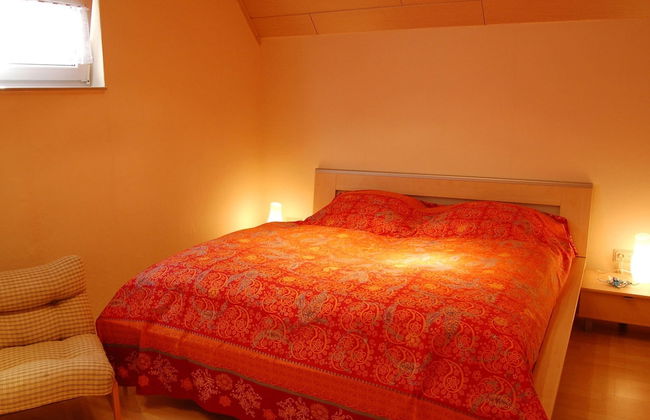 Cozy Apartment in Niederehe Eifel near Forest - Photo 2