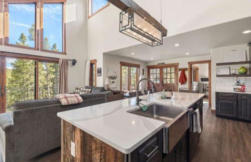 34 Acre Escape Games Hiking Pool Table Bicycles - Foto 18