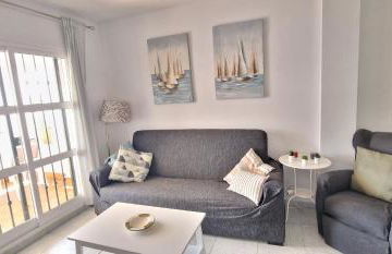 Apartamento con terraza en primera línea de playa - Foto 9