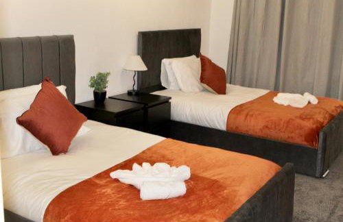 4 bedroom home with games room - sleeps 8 Perfect for families, groups and contractors - Foto 9