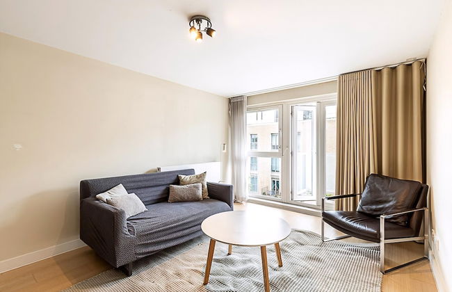 City Relay Sleek Apartment in Belgravia - Photo 6