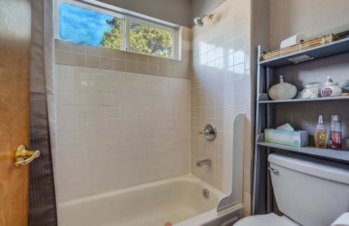 Monument Gym Trails & Lake Dog Friendly Hot Tub - Foto 58