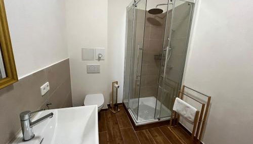 Historic Building- 9 Bedrooms - Groups up to 26 - Foto 2