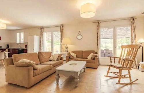 Gîte en Provence entre Pernes les fontaines et St Didier proche l'isle sur sorgues face Mont Ventoux Villa avec piscine - Photo 12