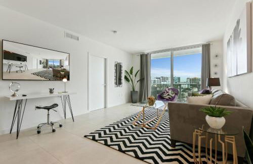 Tiffany Sage - Rooftop Pool, Gym, & Walk to Beach - Foto 11