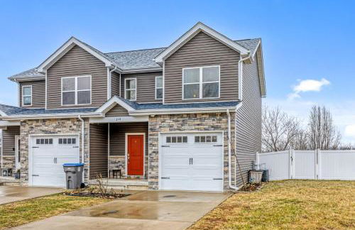 Spacious 2 bedroom/2.5 bathroom Townhome - Foto 64