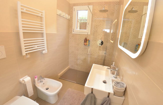 Holiday Home in Massarosa With Pool & Hill Views - Foto 12