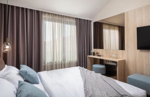 Luxury Villa Dolac near Split, airport, complete privacy, infinity heated pool - Photo 58